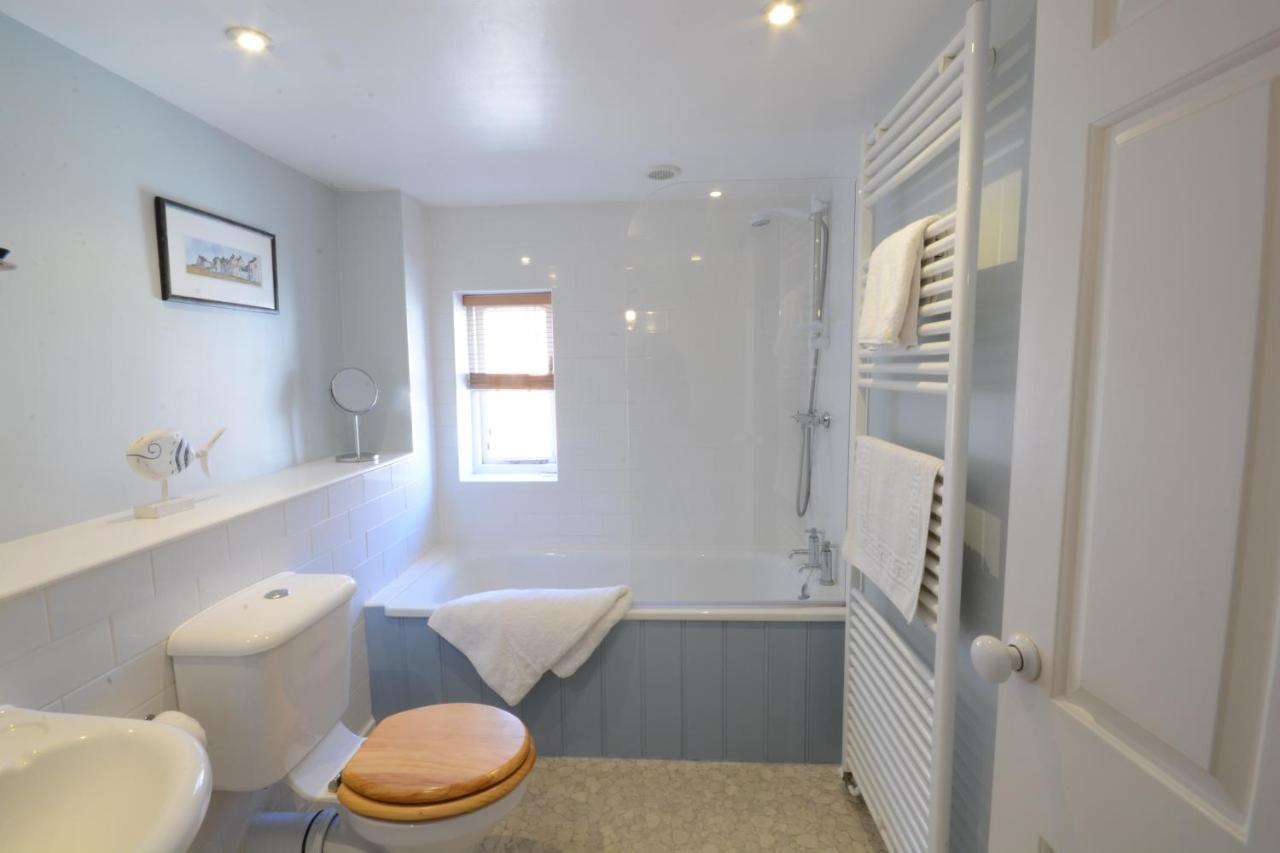 Pebble Beach Cottage, ออลบะระ ภายนอก รูปภาพ