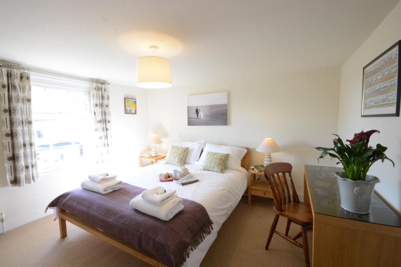 Pebble Beach Cottage, ออลบะระ ภายนอก รูปภาพ
